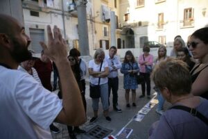 Bari Vecchia Group Tour in Italian - Basilica San Nicola: Romanesque-Apulian style with spiritual weight