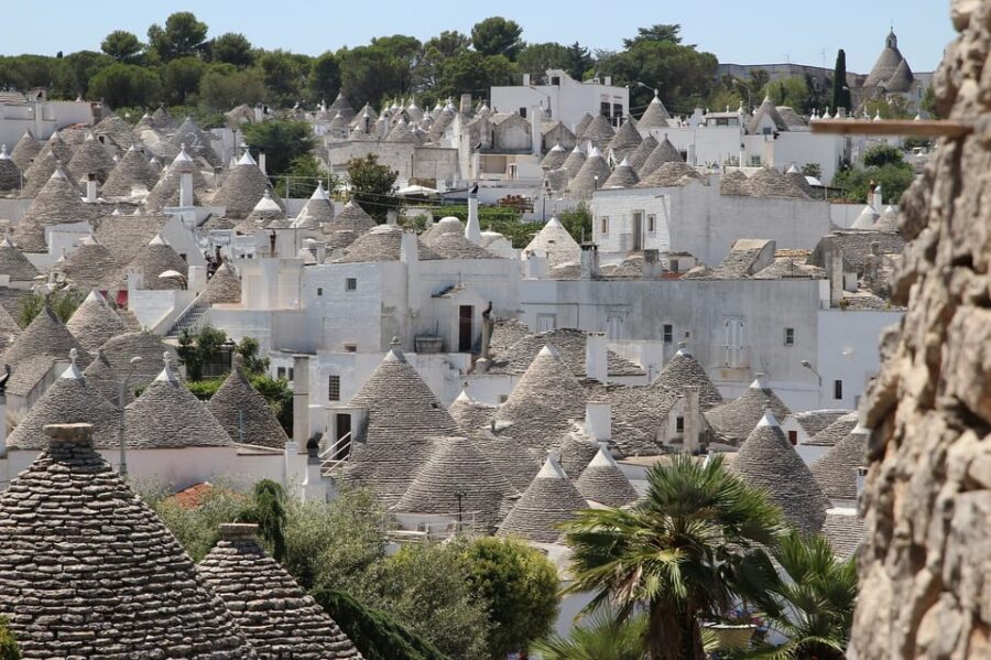 From Bari: Matera Guided Day Tour - From Bari to Matera: the timing that makes sense
